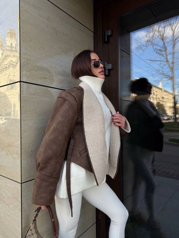 Дублянка жіноча коричневого кольору